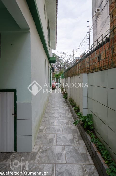 Image 9 - 240020